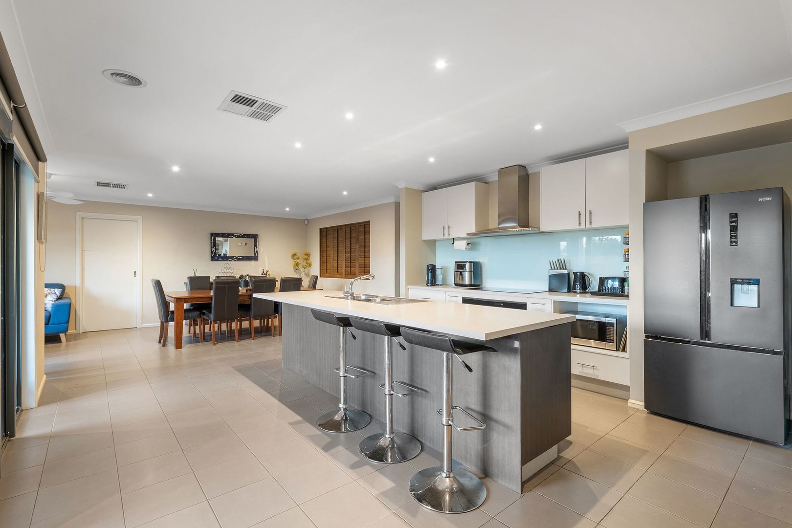 14 Ashbury Grove, Hillside, VIC 3037 - Thumbnail 2 - 10/07/2026