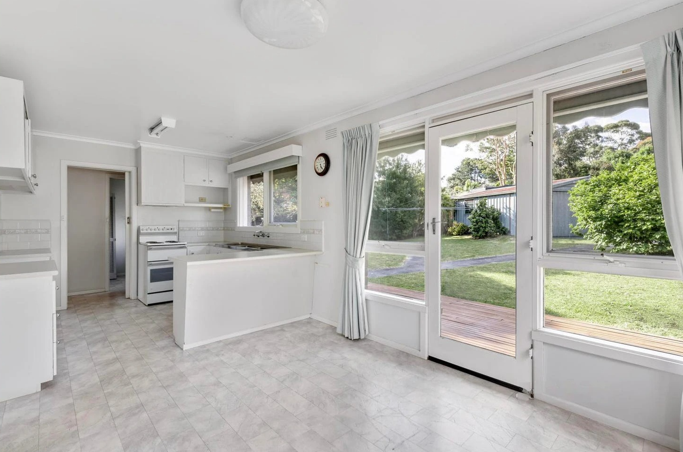 14 Ballantyne Cr, Kilsyth, VIC 3137, Kilsyth - Thumbnail 4