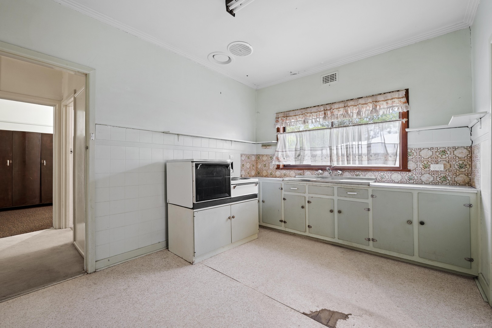 14 Banksia Street, Blackburn, VIC 3130, Blackburn - Thumbnail 7
