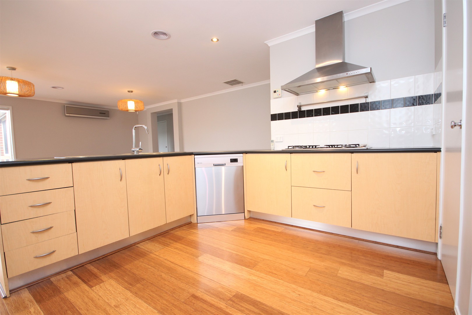 14 Barry Court, Grovedale, VIC 3216, Grovedale - Thumbnail 4
