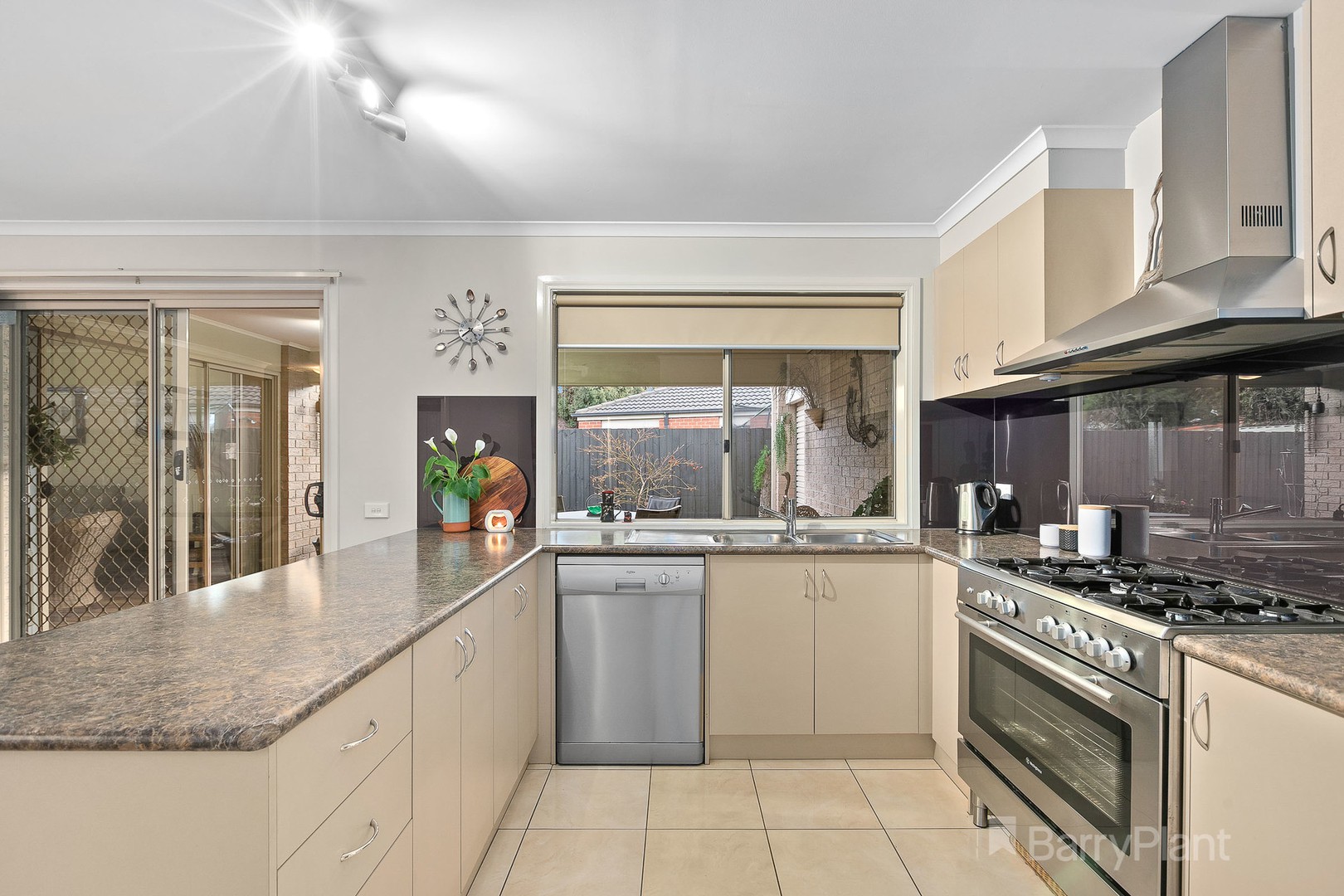 14 Bellbrae Crescent, Cranbourne West, VIC 3977, Cranbourne West - Thumbnail 5