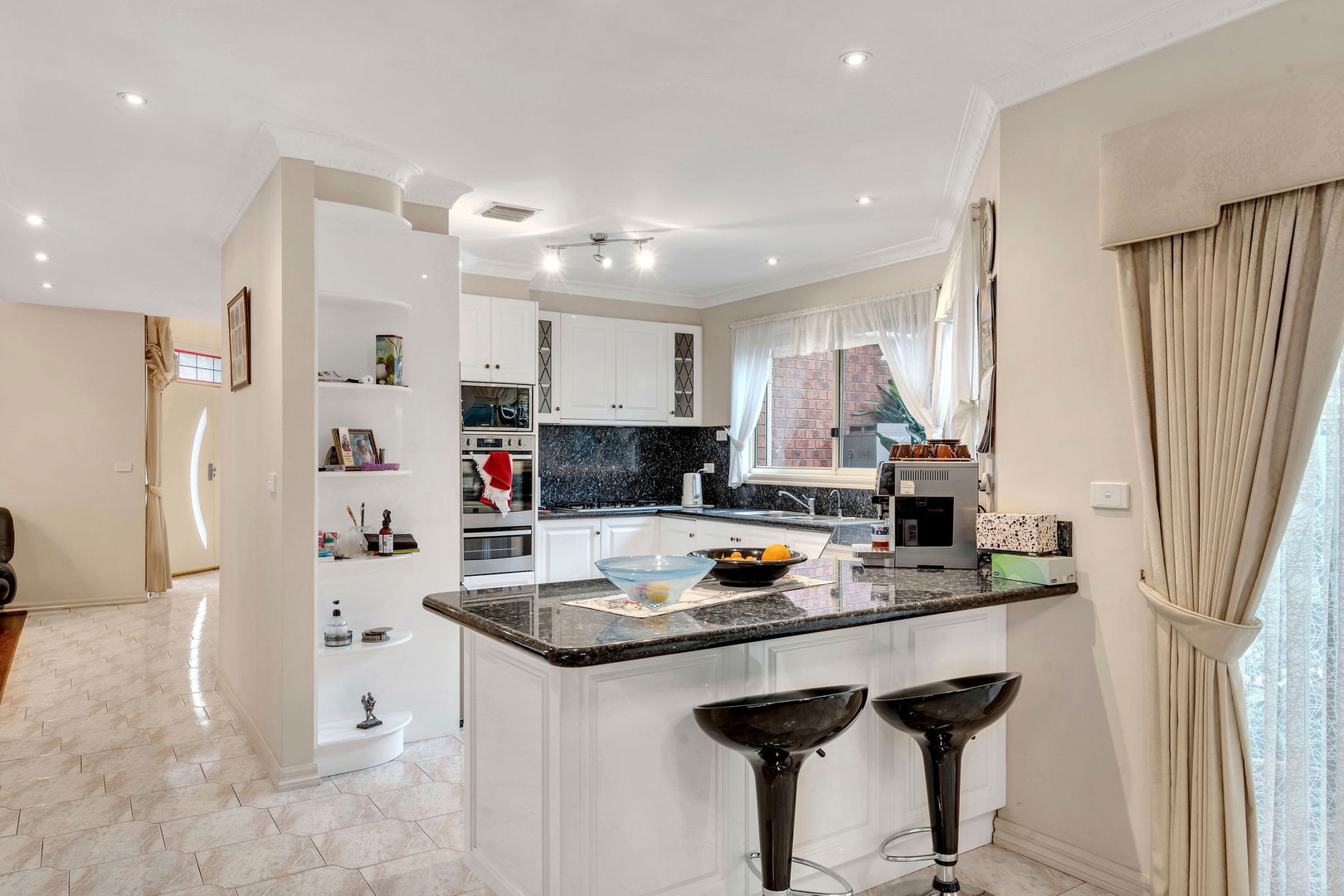 14 Benaud Close, Keilor East, VIC 3033 - Thumbnail 2 - 26/08/2025