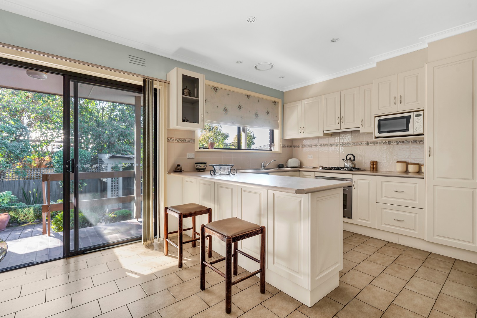 14 Bernard Court, Keilor East, VIC 3033, Keilor East - Thumbnail 4