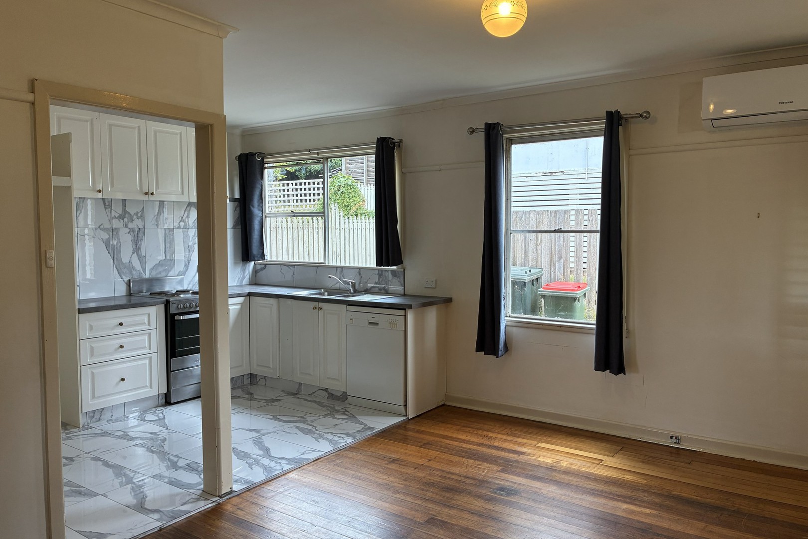 14 Bertram Street, Drouin, VIC 3818 - Thumbnail 2 - 21/01/2026