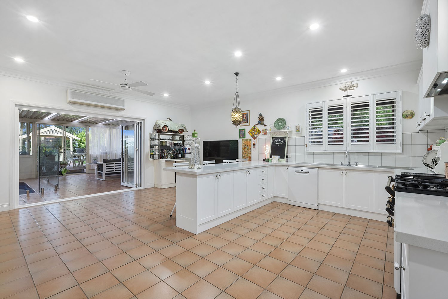 14 Bianca Drive, Aspendale Gardens, VIC 3195, Aspendale Gardens - Thumbnail 5