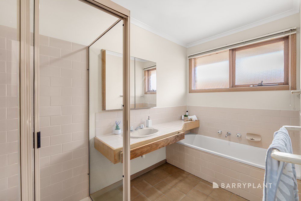 14 Blossom Park Drive, Mill Park, VIC 3082, Mill Park - Thumbnail 5