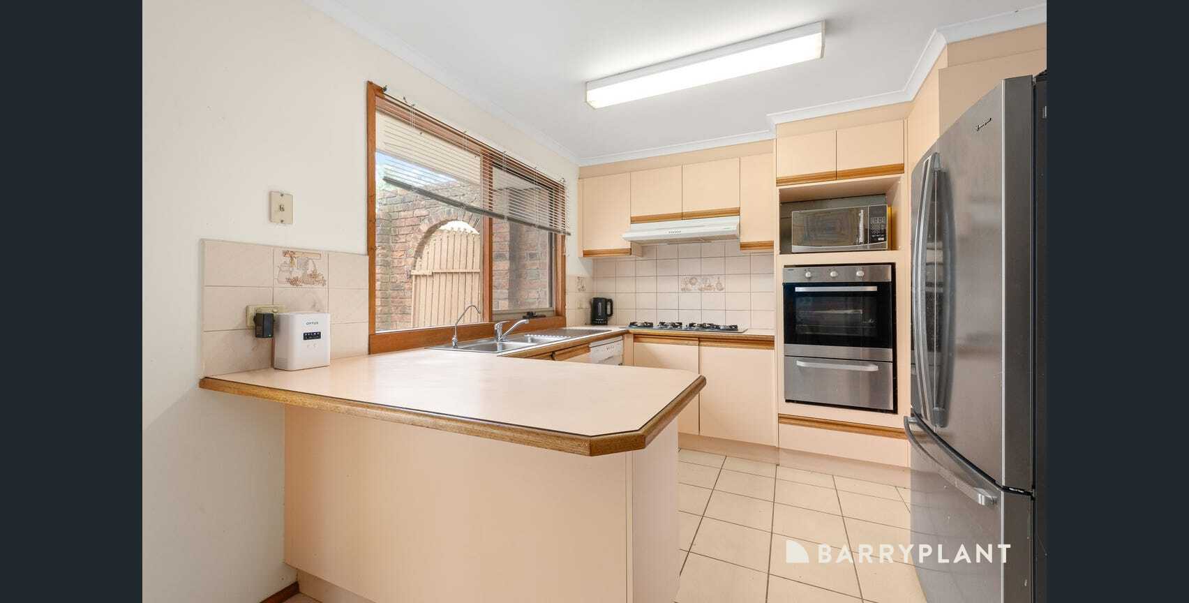 14 Bluegrass Crescent, Pakenham, VIC 3810, Pakenham - Thumbnail 2