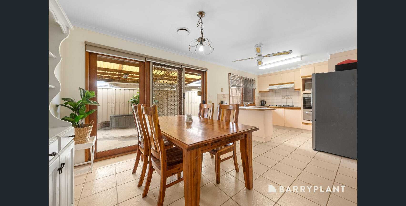 14 Bluegrass Crescent, Pakenham, VIC 3810, Pakenham - Thumbnail 3