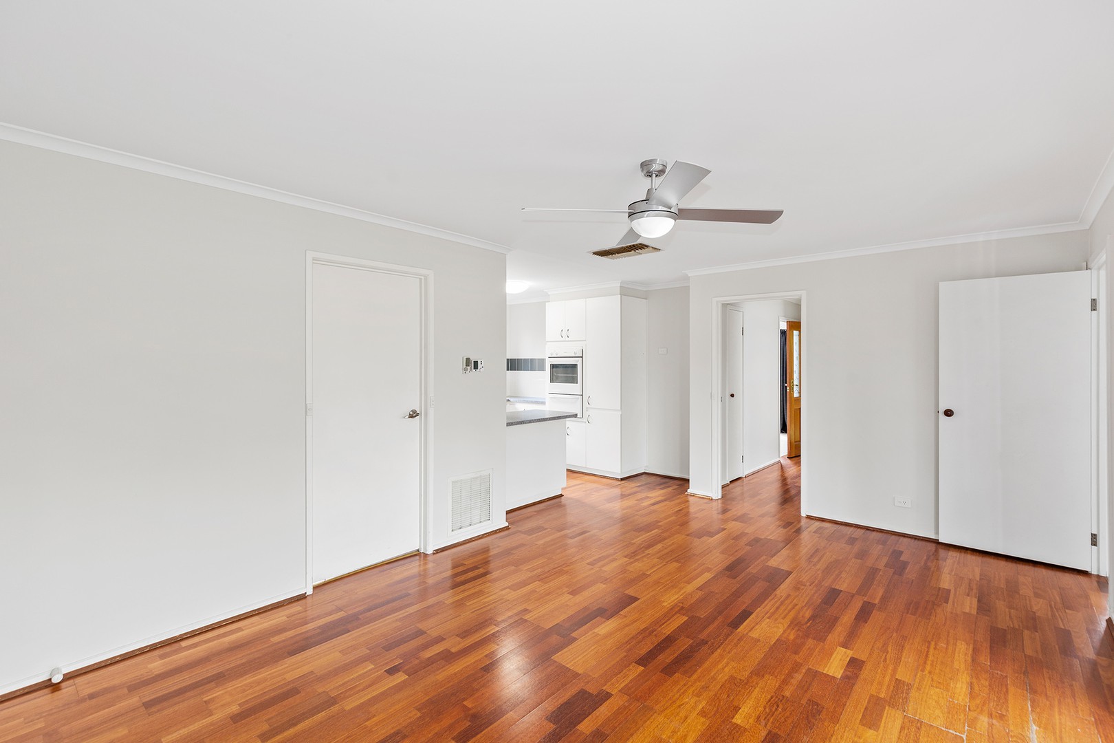 14 Bowen Court, Berwick, VIC 3806, Berwick - Thumbnail 4