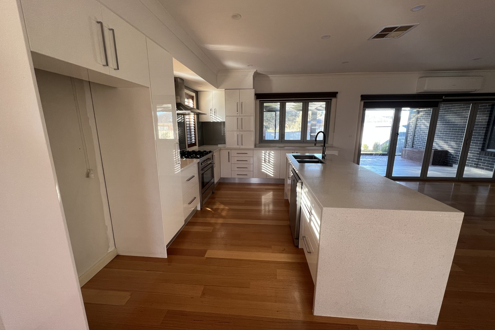 14 Bowman Court, Taylors Hill, VIC 3037, Taylors Hill - Thumbnail 3