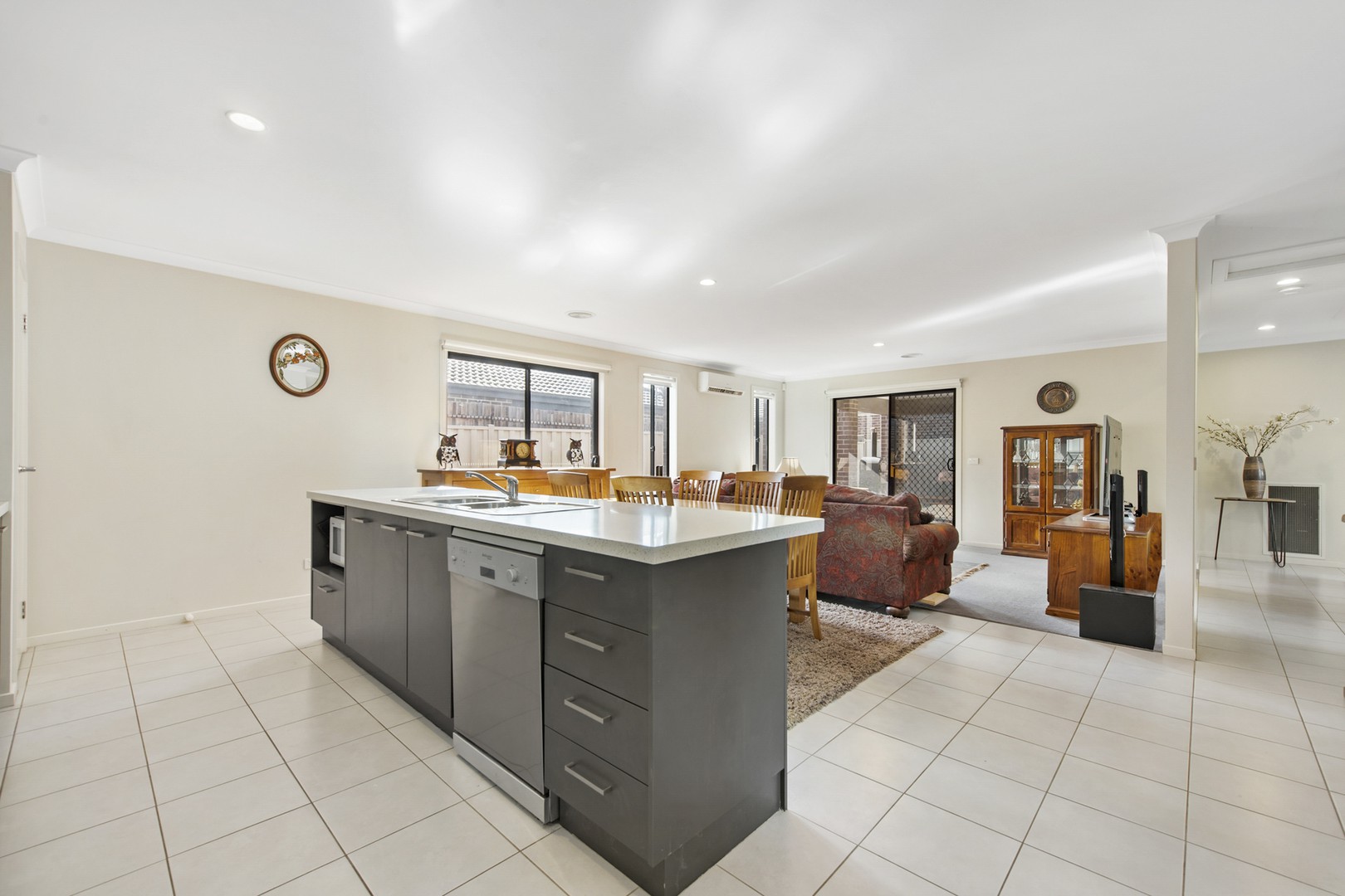 14 Callaway Lane, Hillside, VIC 3037, Hillside - Thumbnail 3