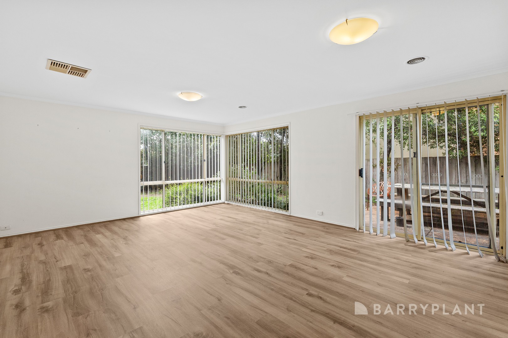 14 Canterbury Close, Narre Warren, VIC 3805 - Thumbnail 2 - 20/01/2026