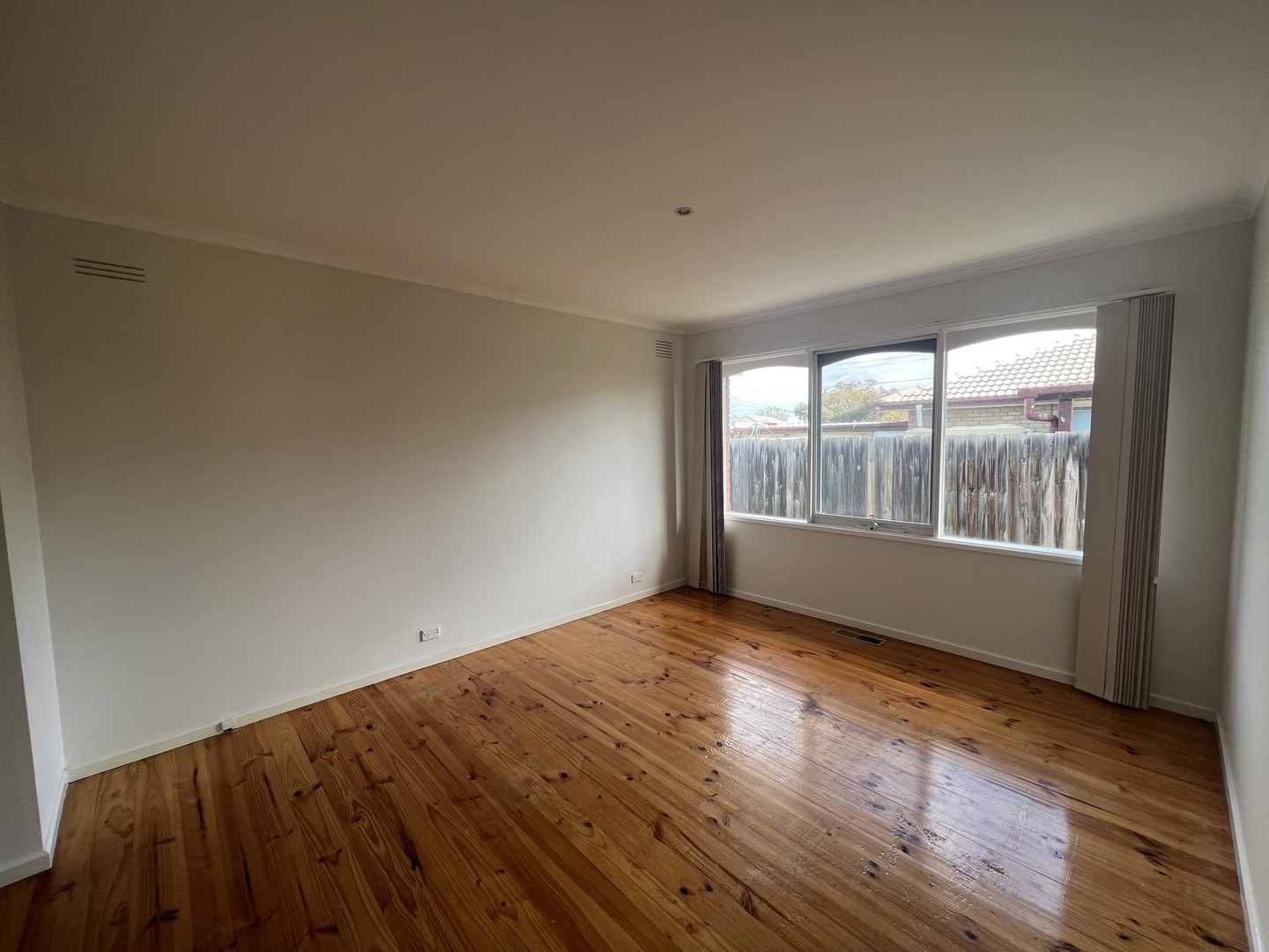 14 Cassandra Drive, Gladstone Park, VIC 3043, Gladstone Park - Thumbnail 4