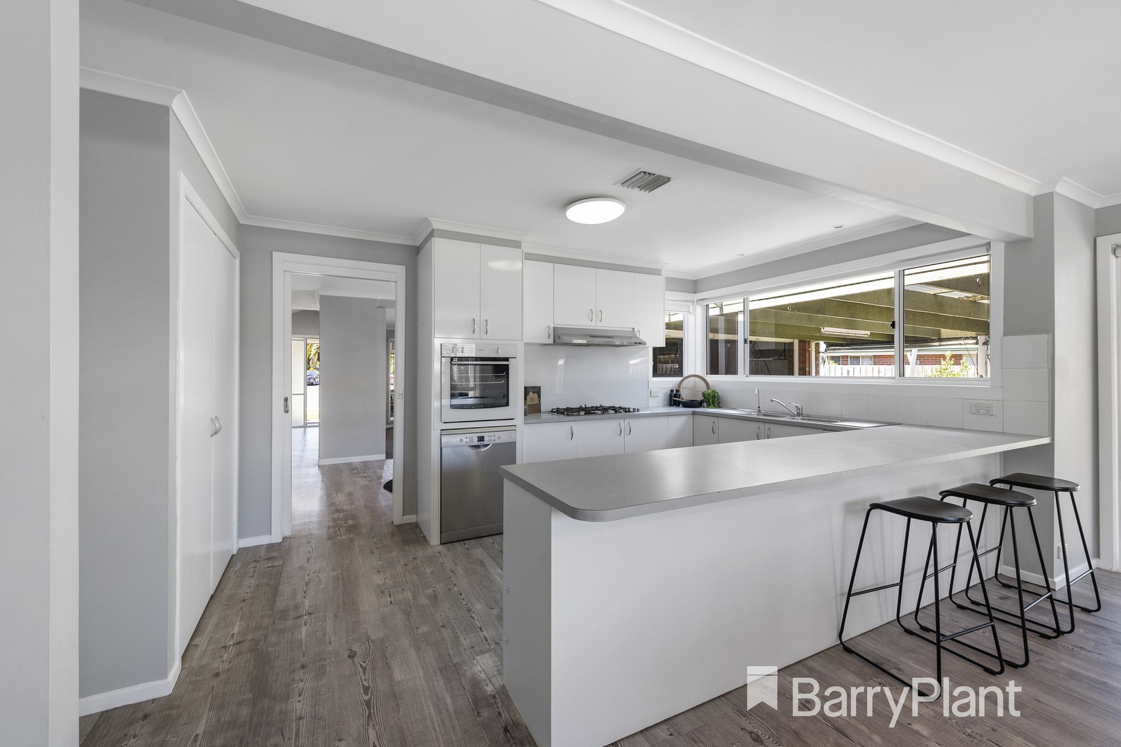 14 Cassowary Close, Taylors Lakes, VIC 3038, Taylors Lakes - Thumbnail 3