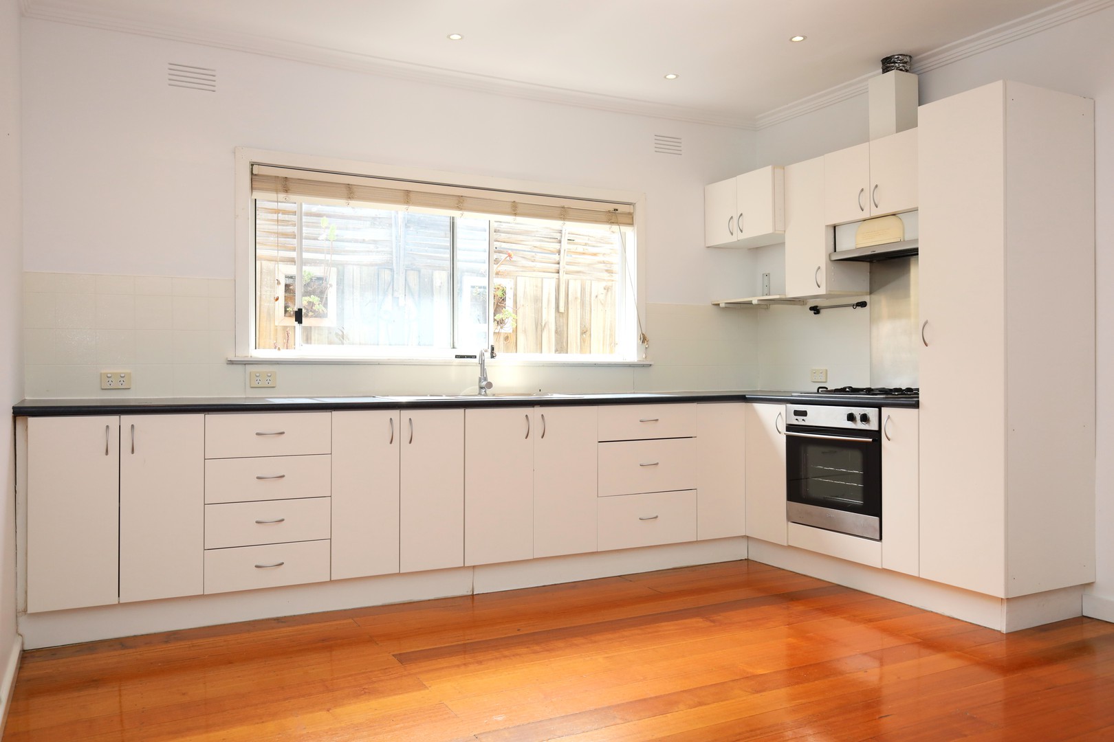 14 Castleton  Road, Herne Hill, VIC 3218, Herne Hill - Thumbnail 2