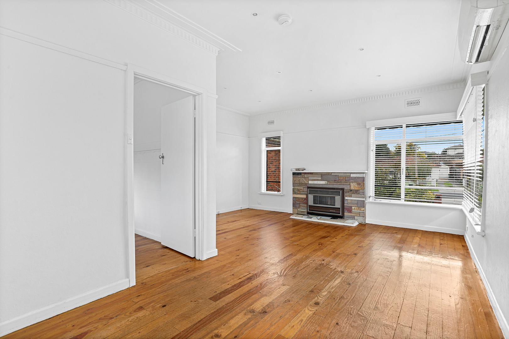 14 Chapman Avenue, Glenroy, VIC 3046, Glenroy - Thumbnail 3