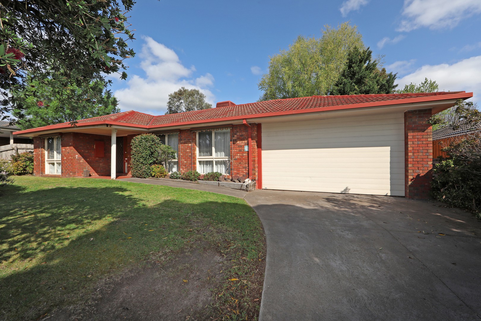 14 Chirnside Road, Berwick, VIC 3806 - Thumbnail 1 - 06/01/2026