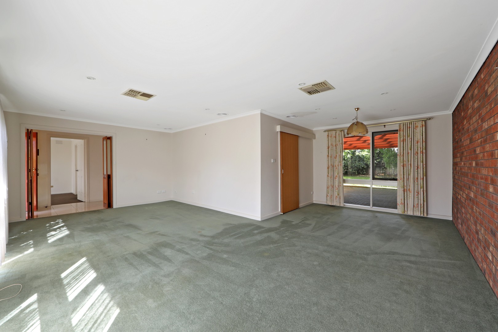14 Chirnside Road, Berwick, VIC 3806, Berwick - Thumbnail 3