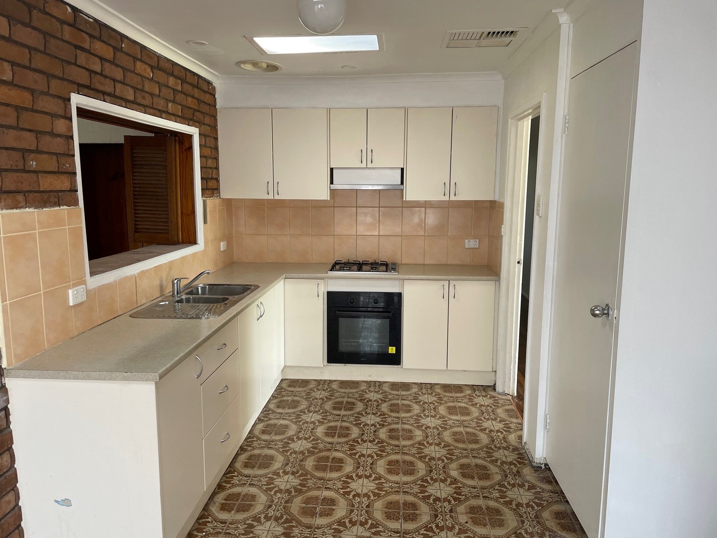 14 Cinerea Avenue, Ferntree Gully, VIC 3156 - Thumbnail 2 - 11/10/2022