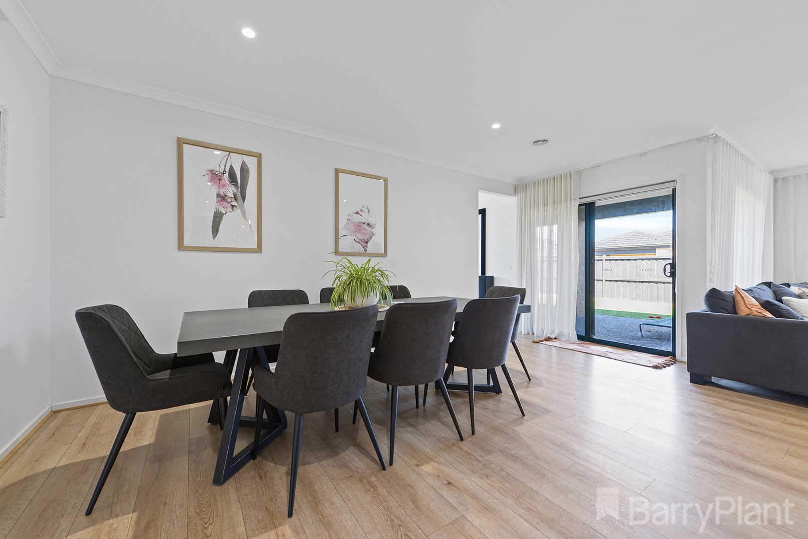 14 Cinnamon Street, Drouin, VIC 3818, Drouin - Thumbnail 4