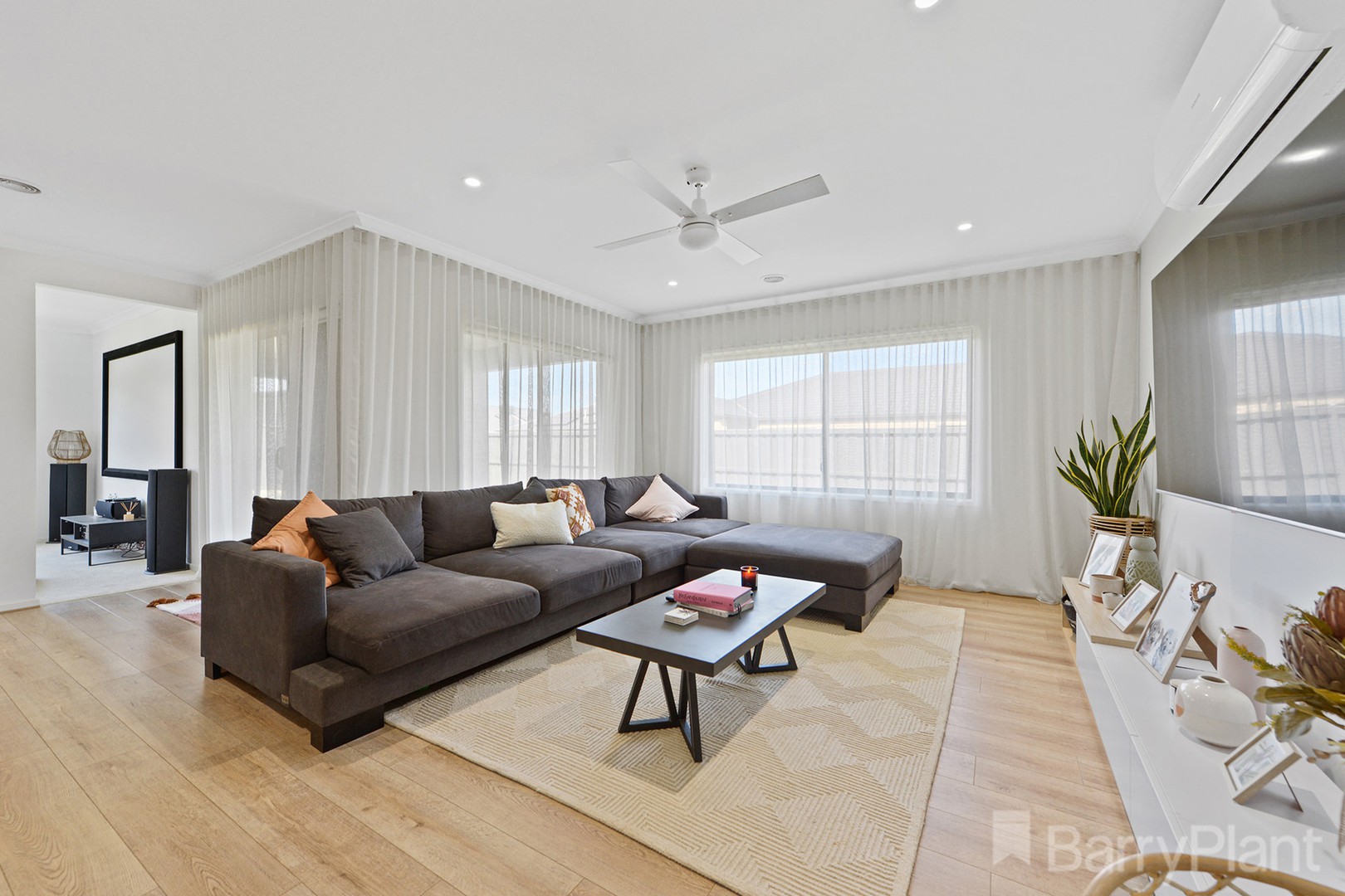 14 Cinnamon Street, Drouin, VIC 3818, Drouin - Thumbnail 6