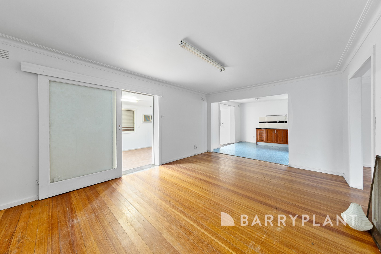 14 Clover Avenue, St Albans, VIC 3021 - Thumbnail 2 - 01/09/2026