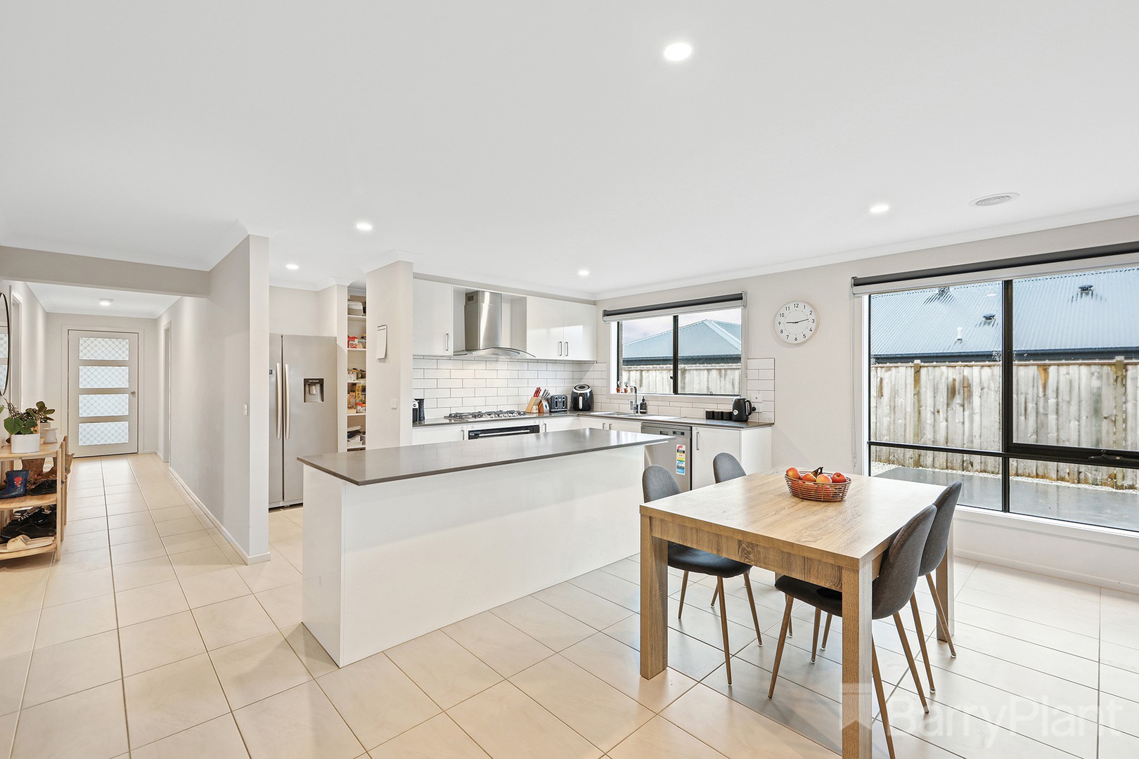 14 Cloverleaf Crescent, Drouin, VIC 3818, Drouin - Thumbnail 2