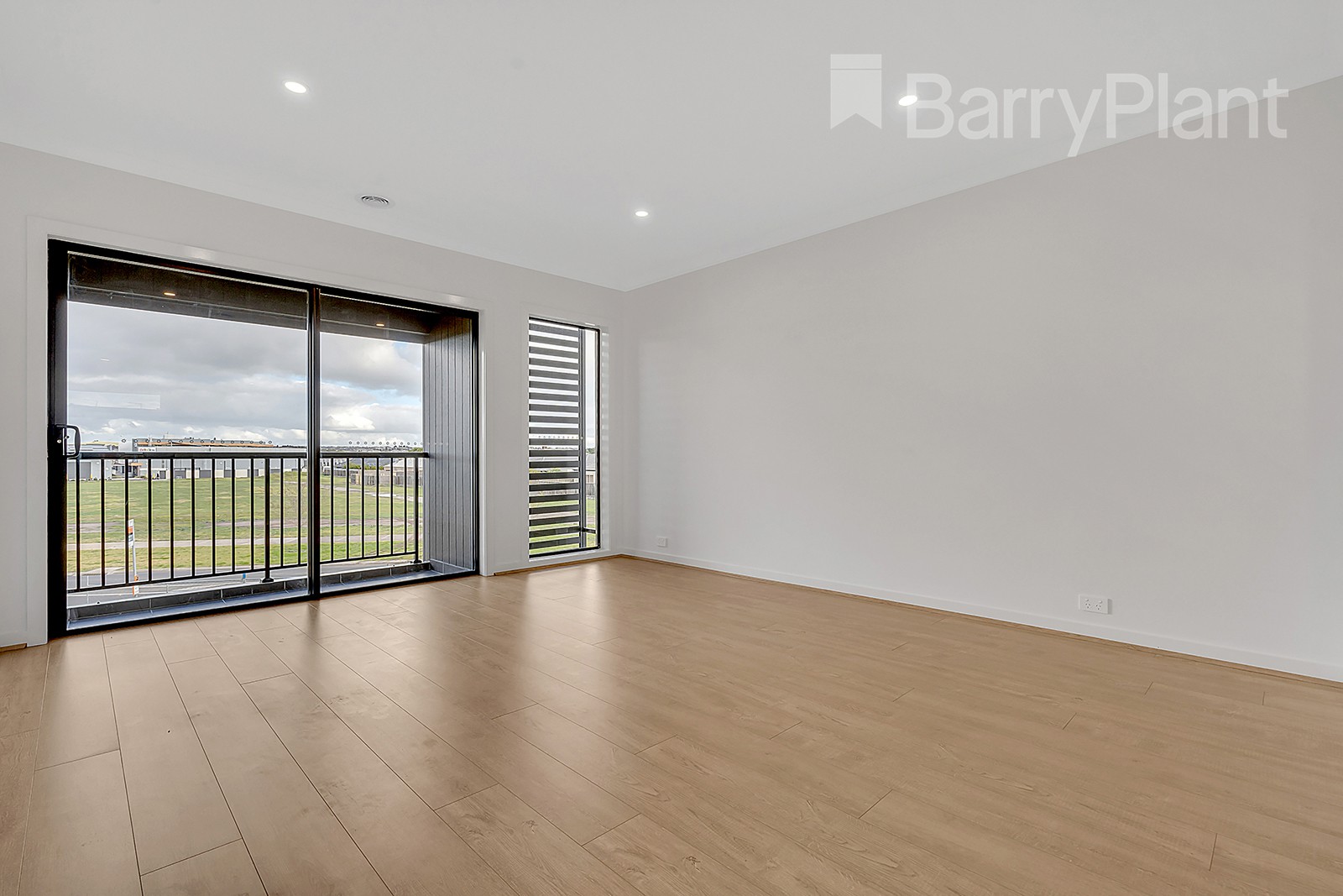 14 Cobalt Walk, Craigieburn, VIC 3064, Craigieburn - Thumbnail 8