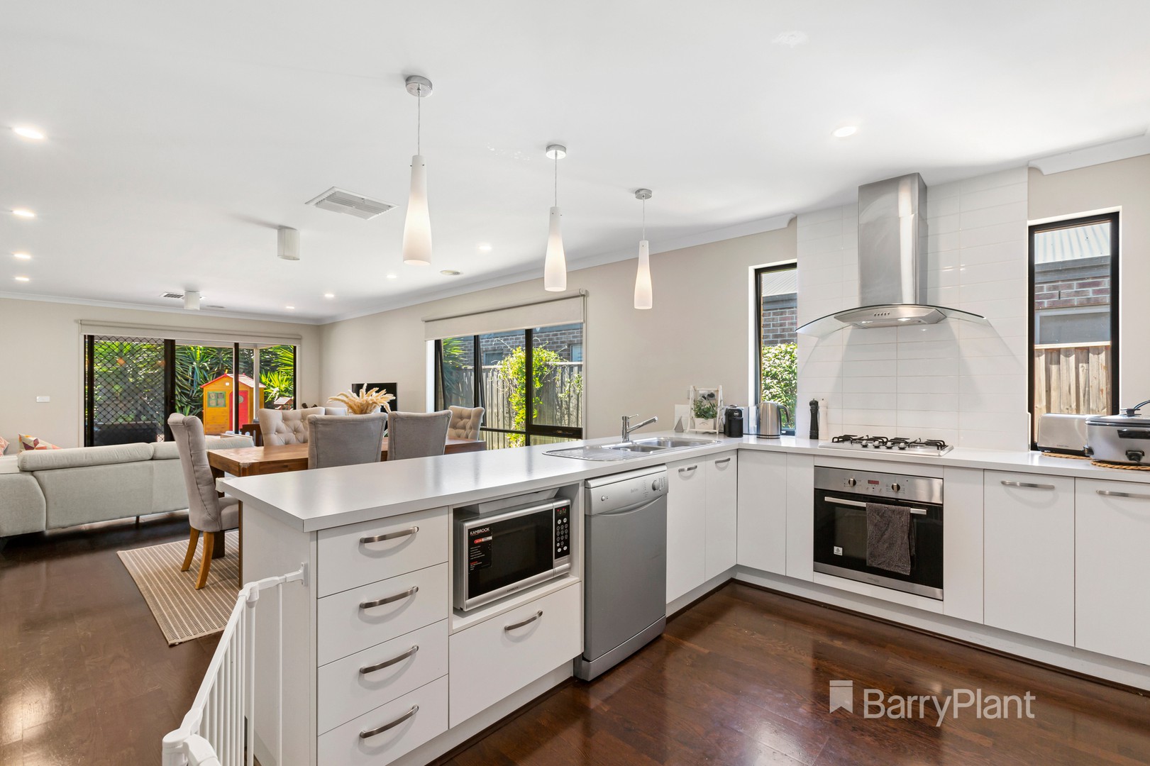 14 Cortona GrangeMernda, VIC 3754  - Leased, Mernda - Thumbnail 3