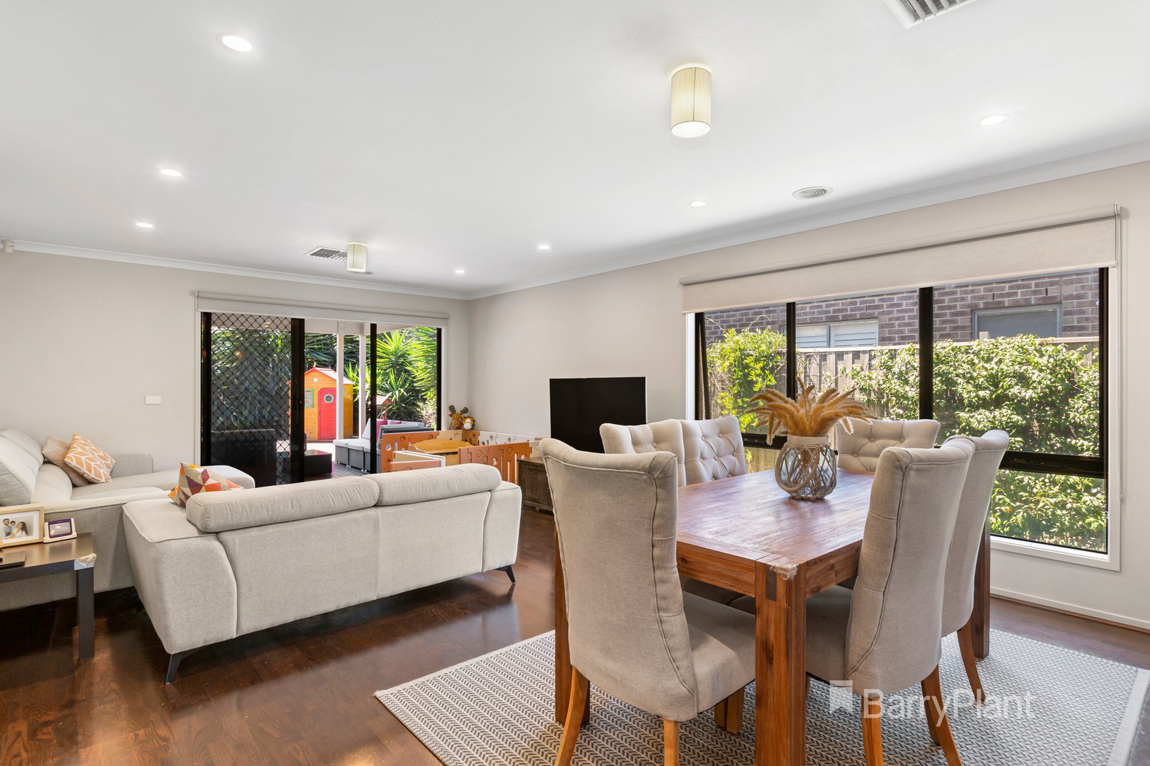 14 Cortona GrangeMernda, VIC 3754  - Leased, Mernda - Thumbnail 4