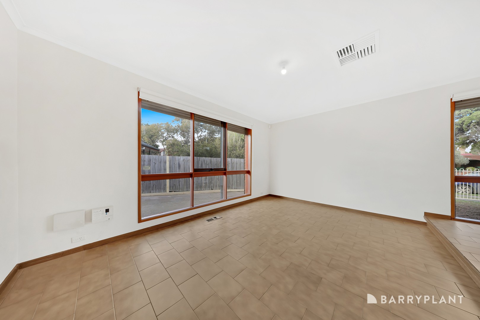 14 Coventry Crescent, Mill Park, VIC 3082, Mill Park - Thumbnail 7