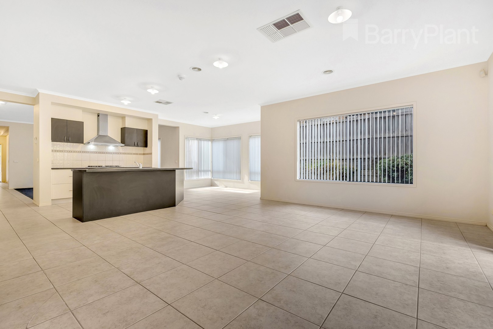 14 Cropton Rise, Craigieburn, VIC 3064 - Thumbnail 2 - 17/03/2023