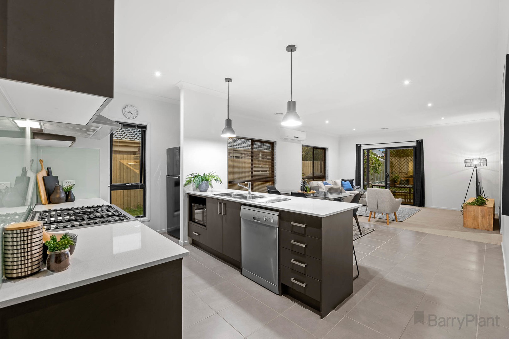 14 Currawong Crescent, Pakenham, VIC 3810, Pakenham - Thumbnail 8