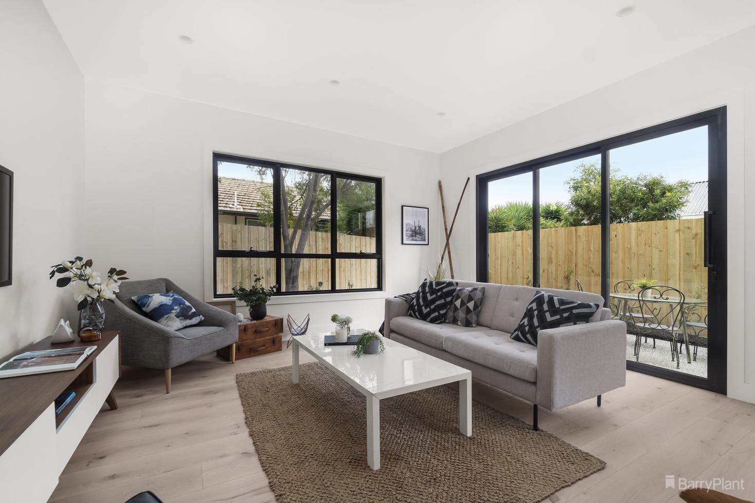 14 Dalveen Road, Ivanhoe, VIC 3079, Ivanhoe - Thumbnail 3
