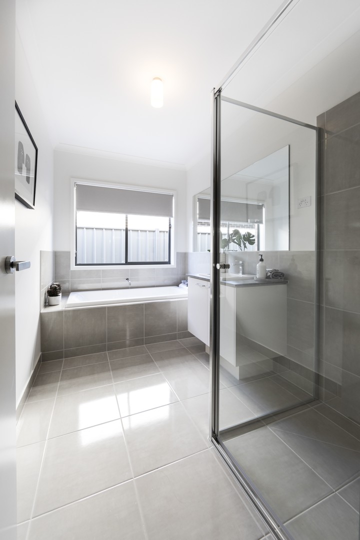 14 Dawnview Crescent, Roxburgh Park, VIC 3064, Roxburgh Park - Thumbnail 6