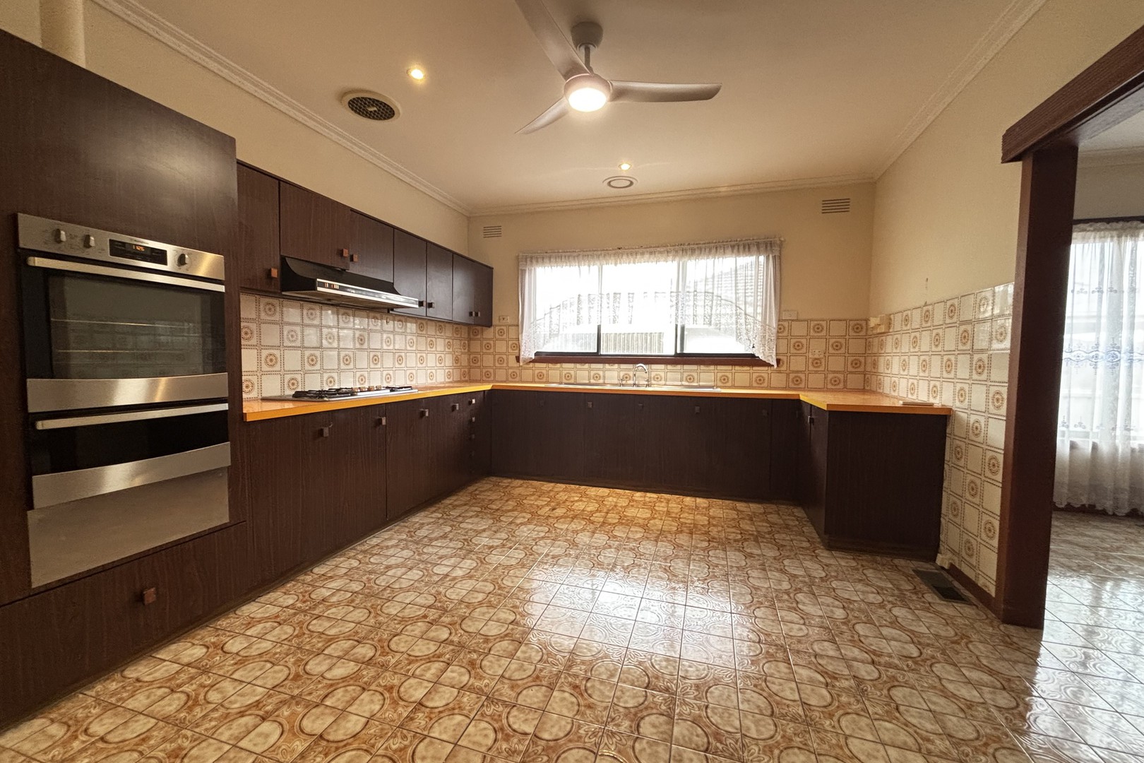 14 Deakin Avenue, Lalor, VIC 3075, Lalor - Thumbnail 4