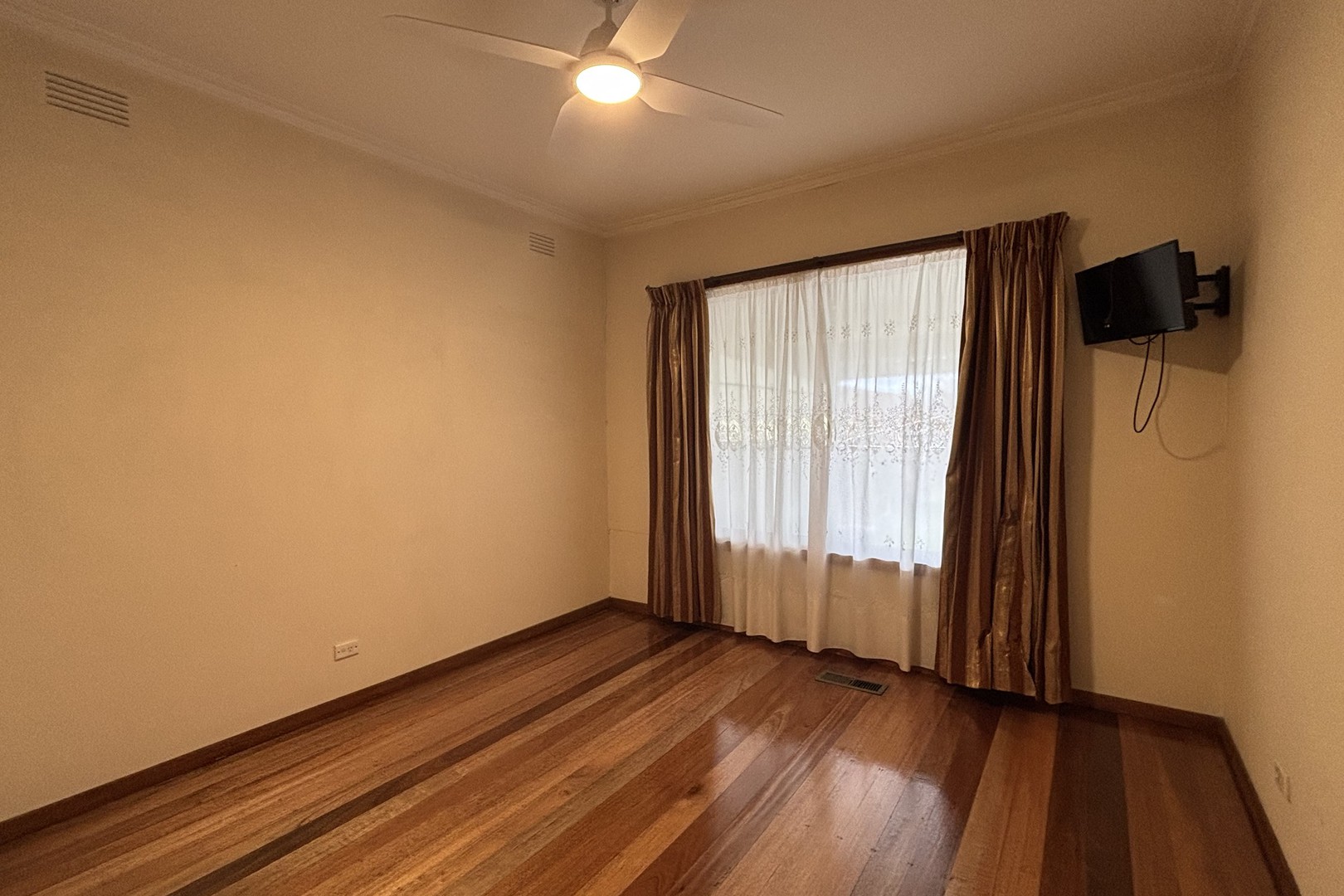 14 Deakin Avenue, Lalor, VIC 3075, Lalor - Thumbnail 8