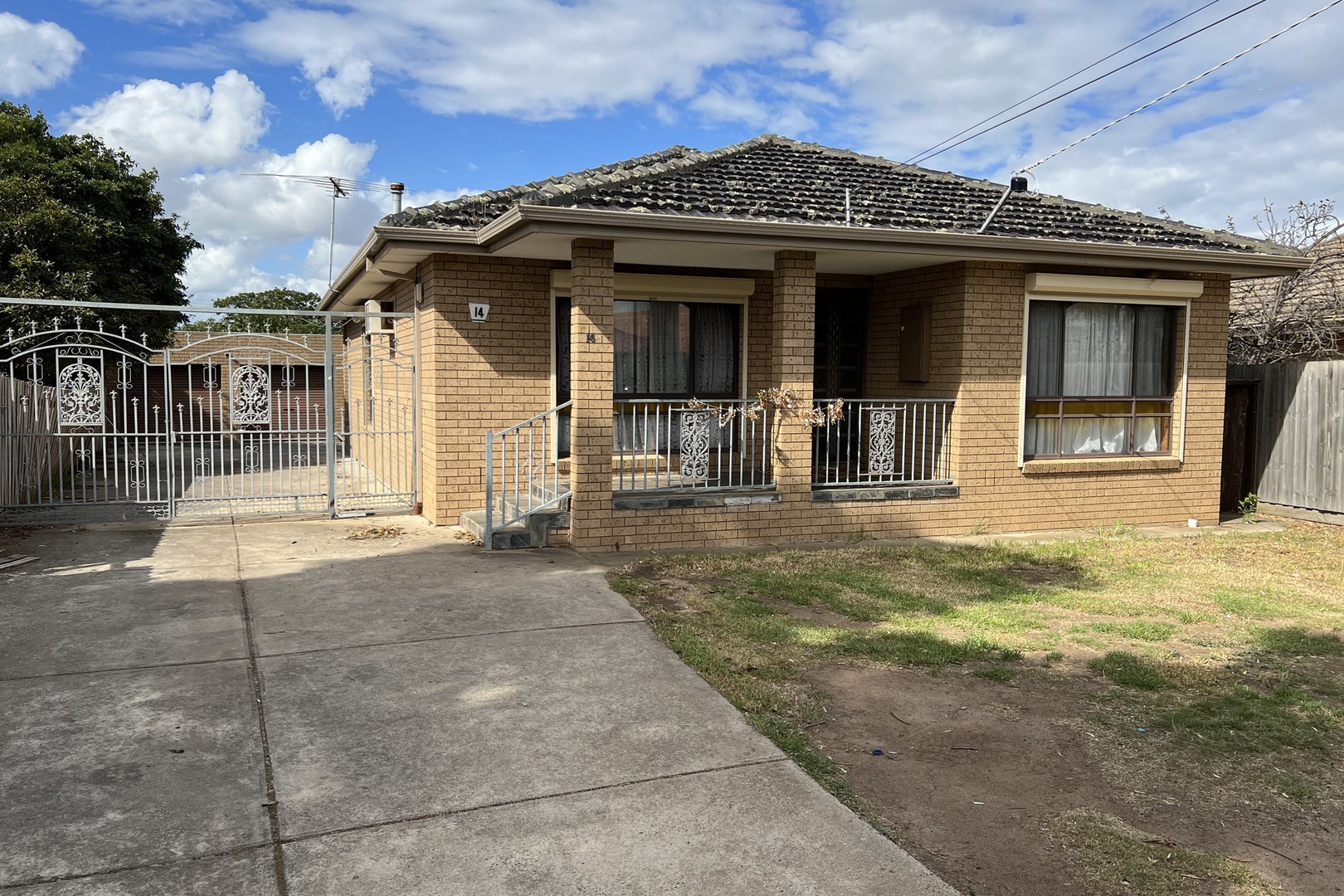 14 Douglas Avenue, St Albans, VIC 3021