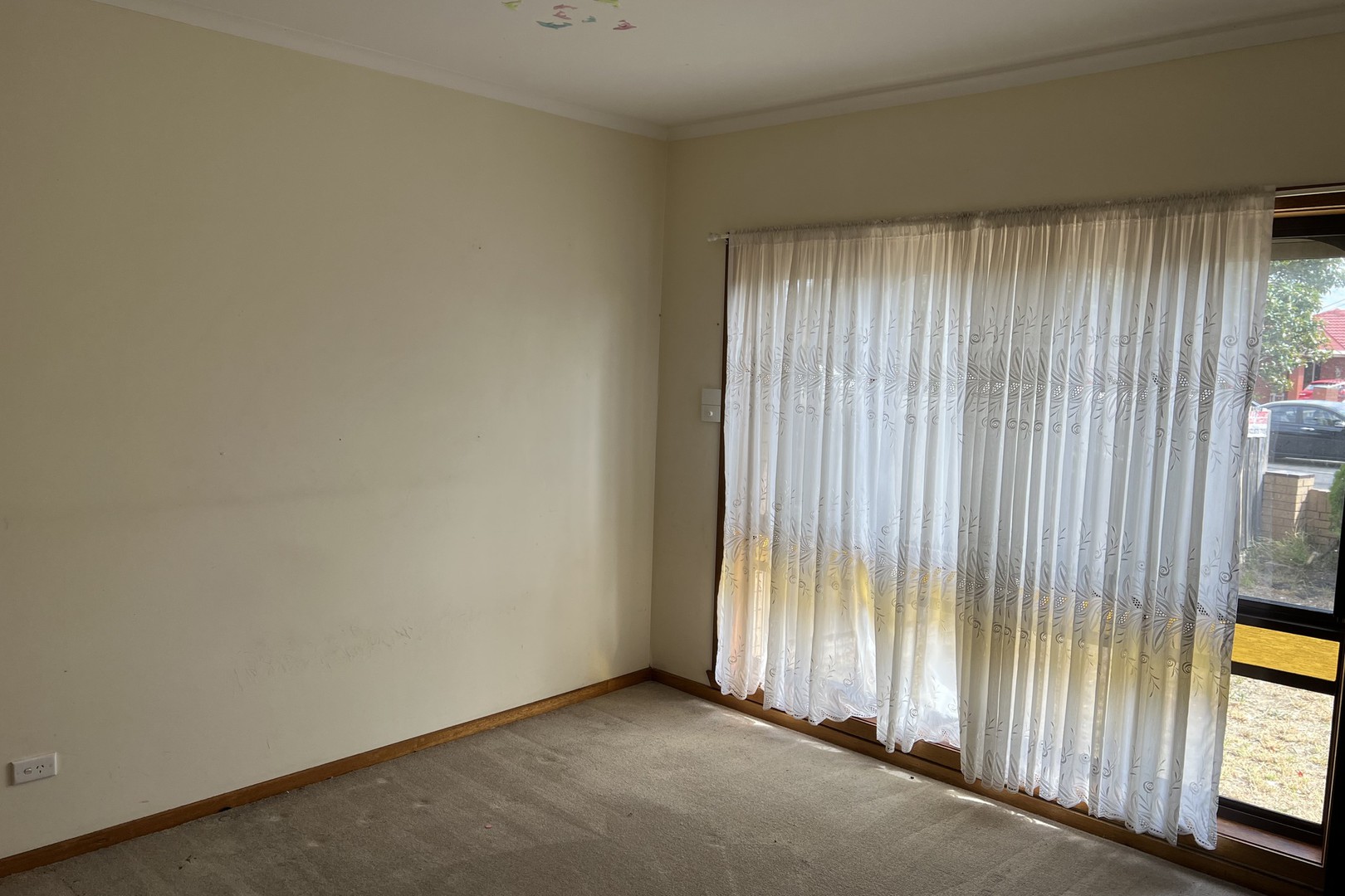 14 Douglas Avenue, St Albans, VIC 3021, St Albans - Thumbnail 2