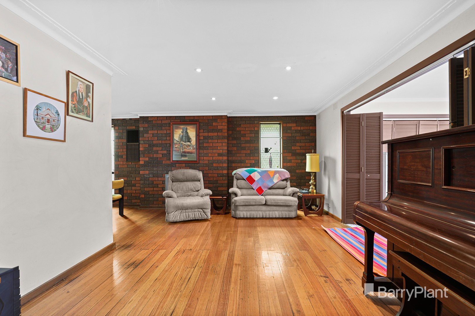 14 Dunfield Drive, Gladstone Park, VIC 3043 - Thumbnail 2 - 10/01/2022