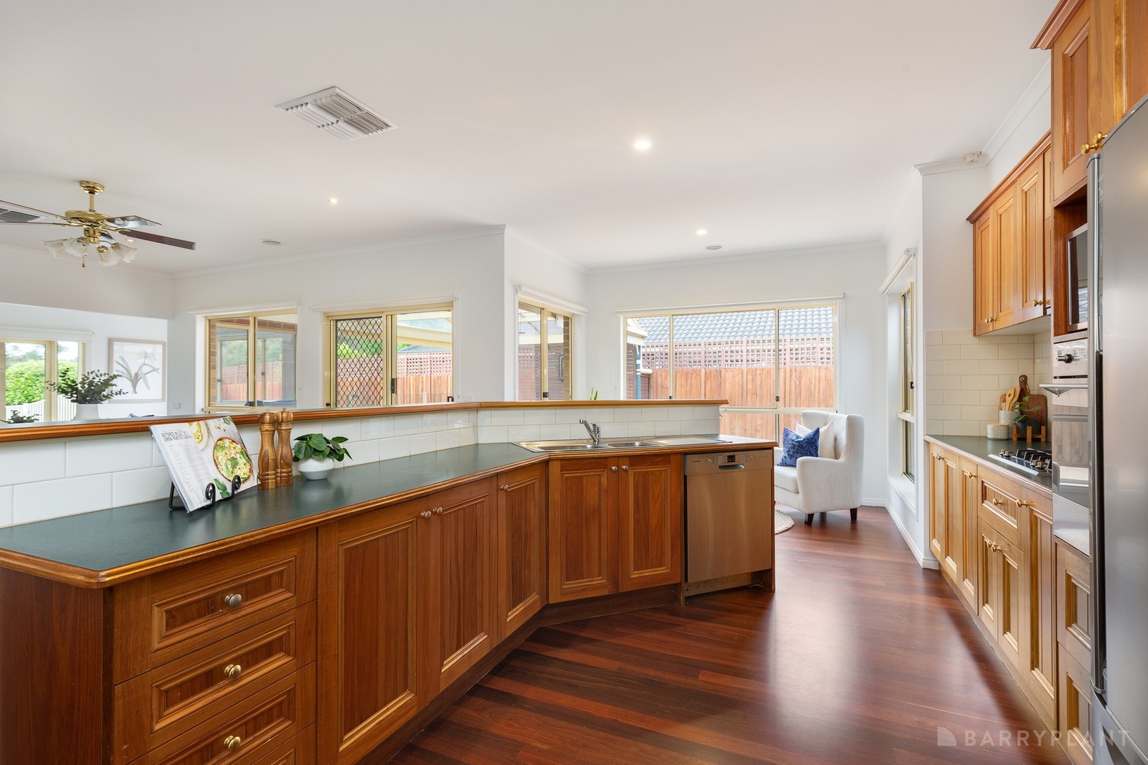 14 Earls Court, Wantirna South, VIC 3152, Wantirna South - Thumbnail 4