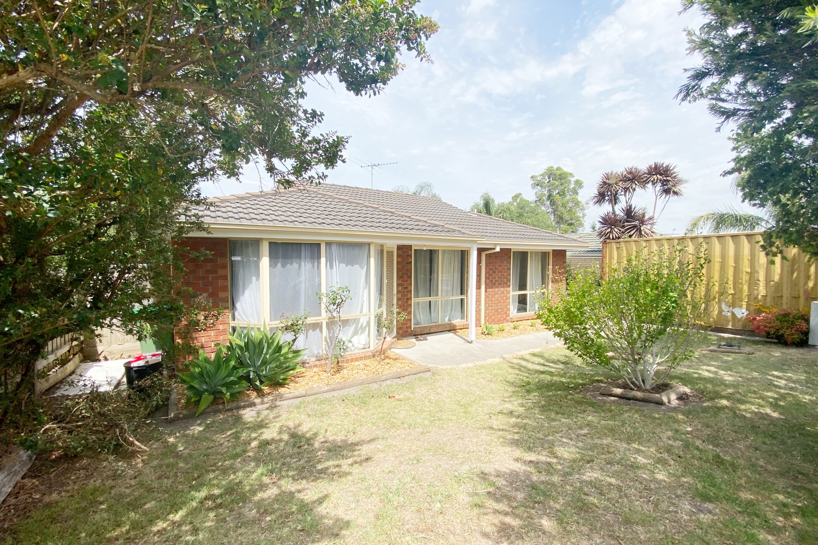 14 Ebony Drive, Pakenham, VIC 3810, Pakenham - Thumbnail 2