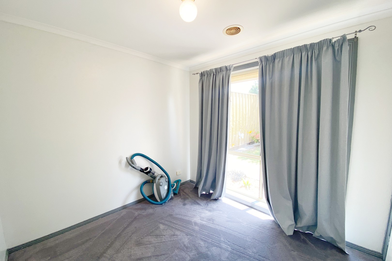 14 Ebony Drive, Pakenham, VIC 3810, Pakenham - Thumbnail 7