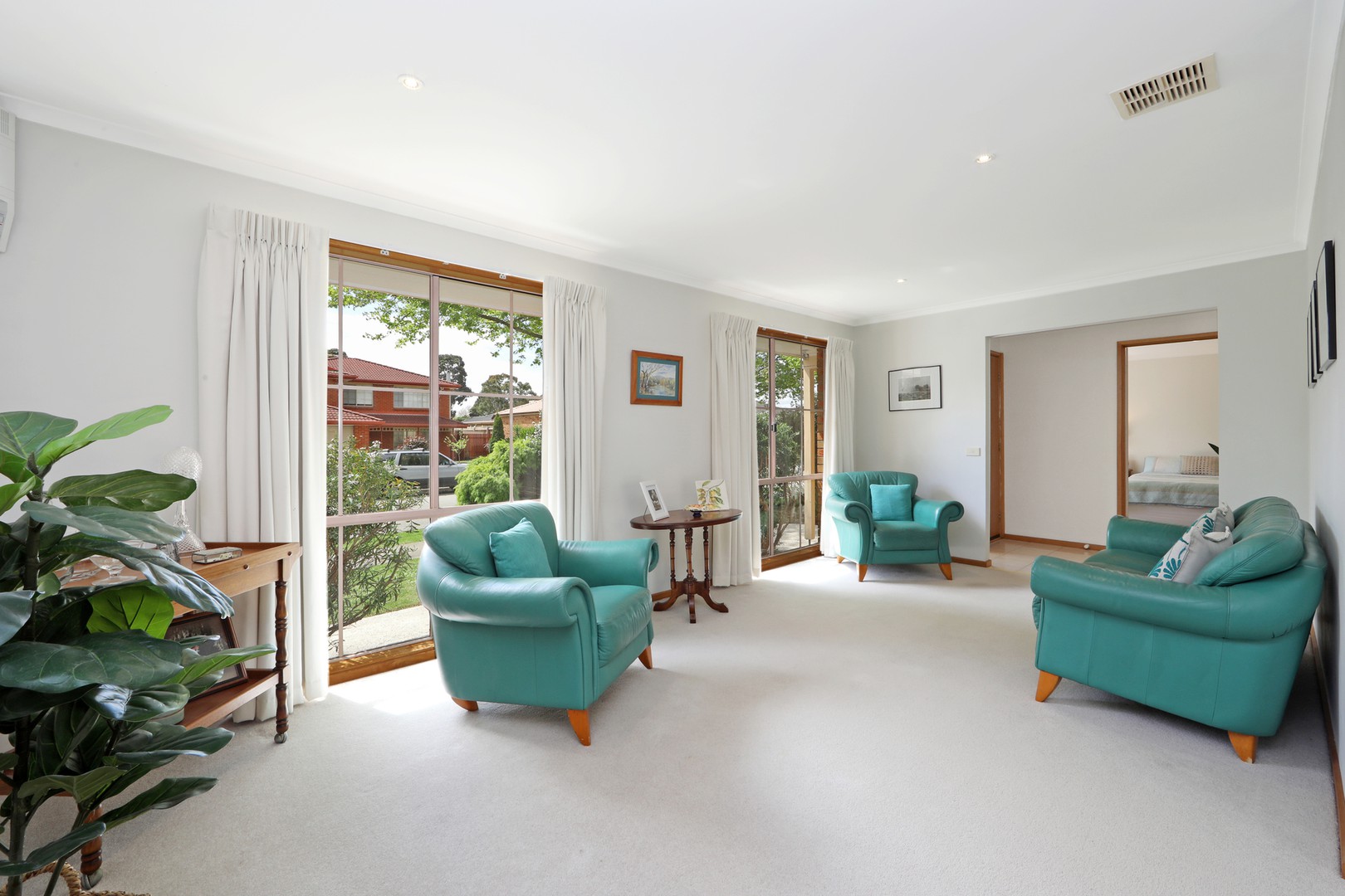 14 Farview Drive, Rowville, VIC 3178, Rowville - Thumbnail 2