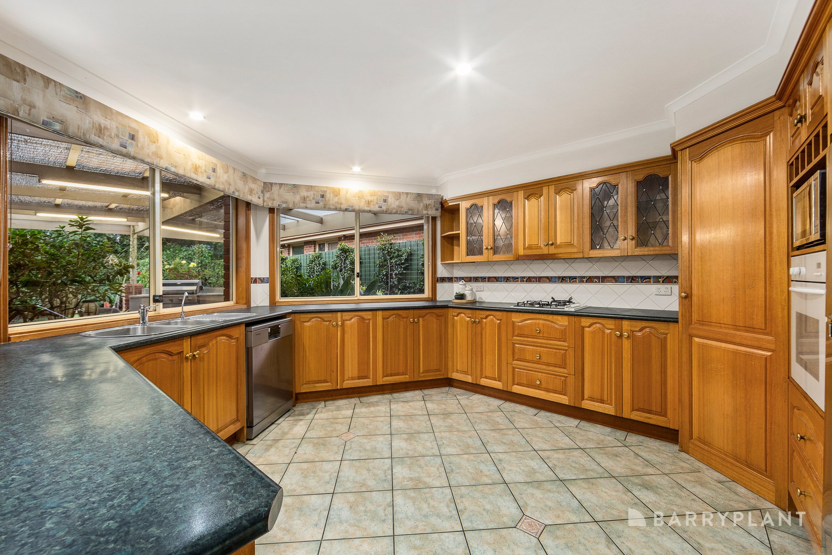 14 Fernhill Drive, Dingley Village, VIC 3172, Dingley Village - Thumbnail 6