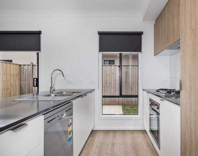 14 Fold Circuit, Bonnie Brook, VIC 3335 - Thumbnail 1 - 10/02/2026