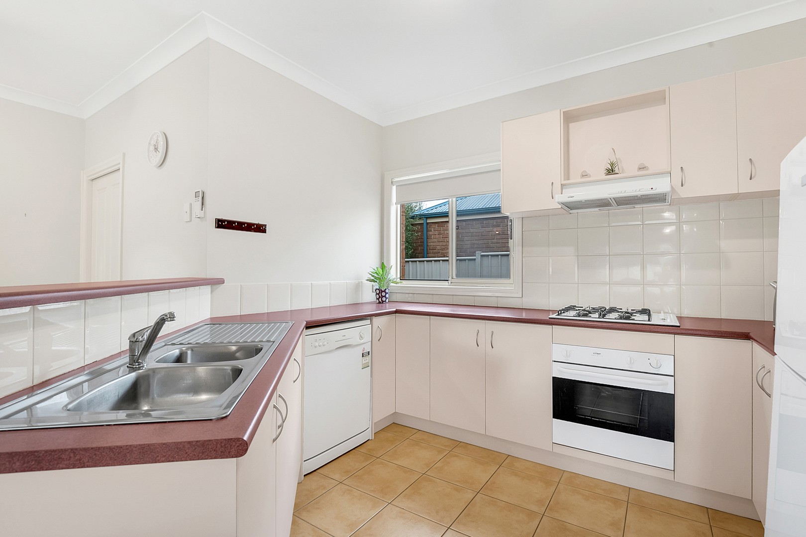 14 Foxglove Lane, Craigieburn, VIC 3064, Craigieburn - Thumbnail 2