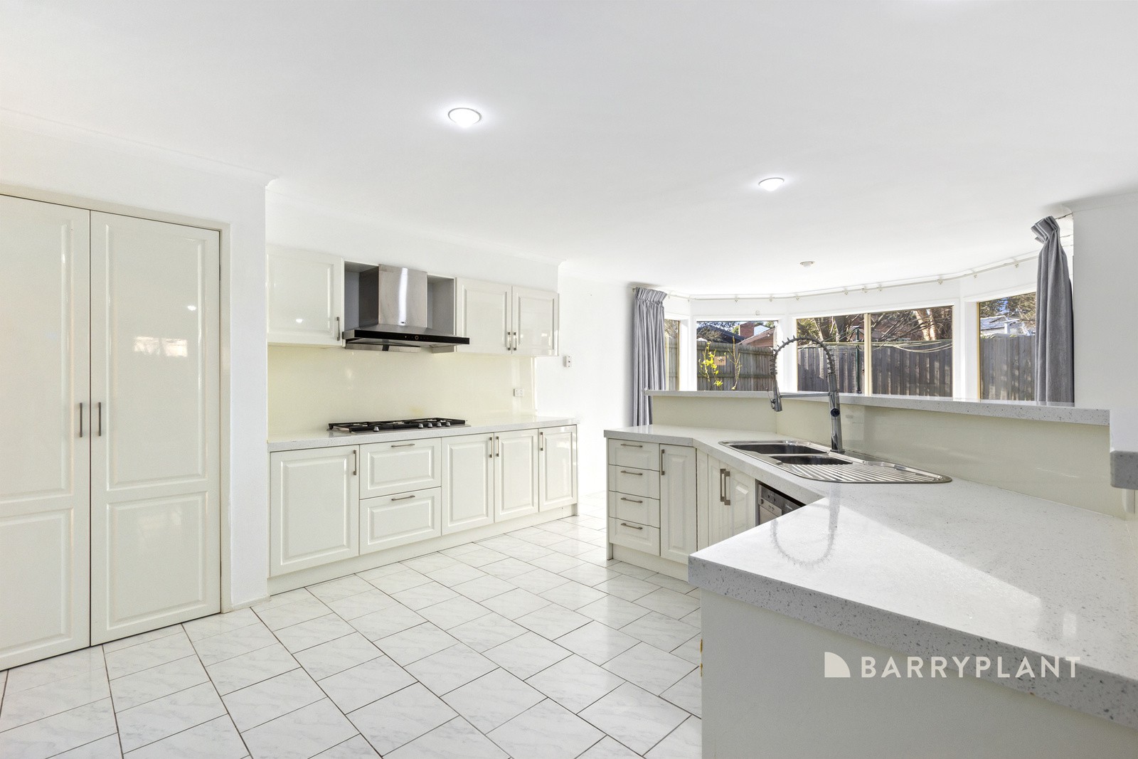 14 Garland Rise, Rowville, VIC 3178, Rowville - Thumbnail 4