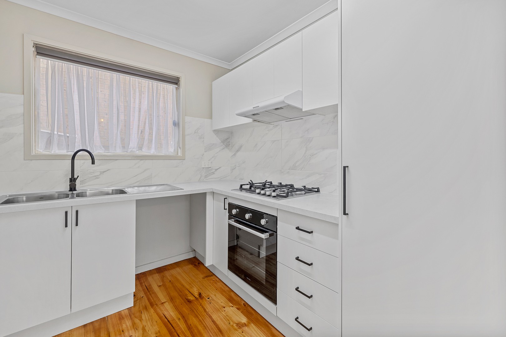 14 Gateway Close, Chadstone, VIC 3148 - Thumbnail 2 - 16/06/2026