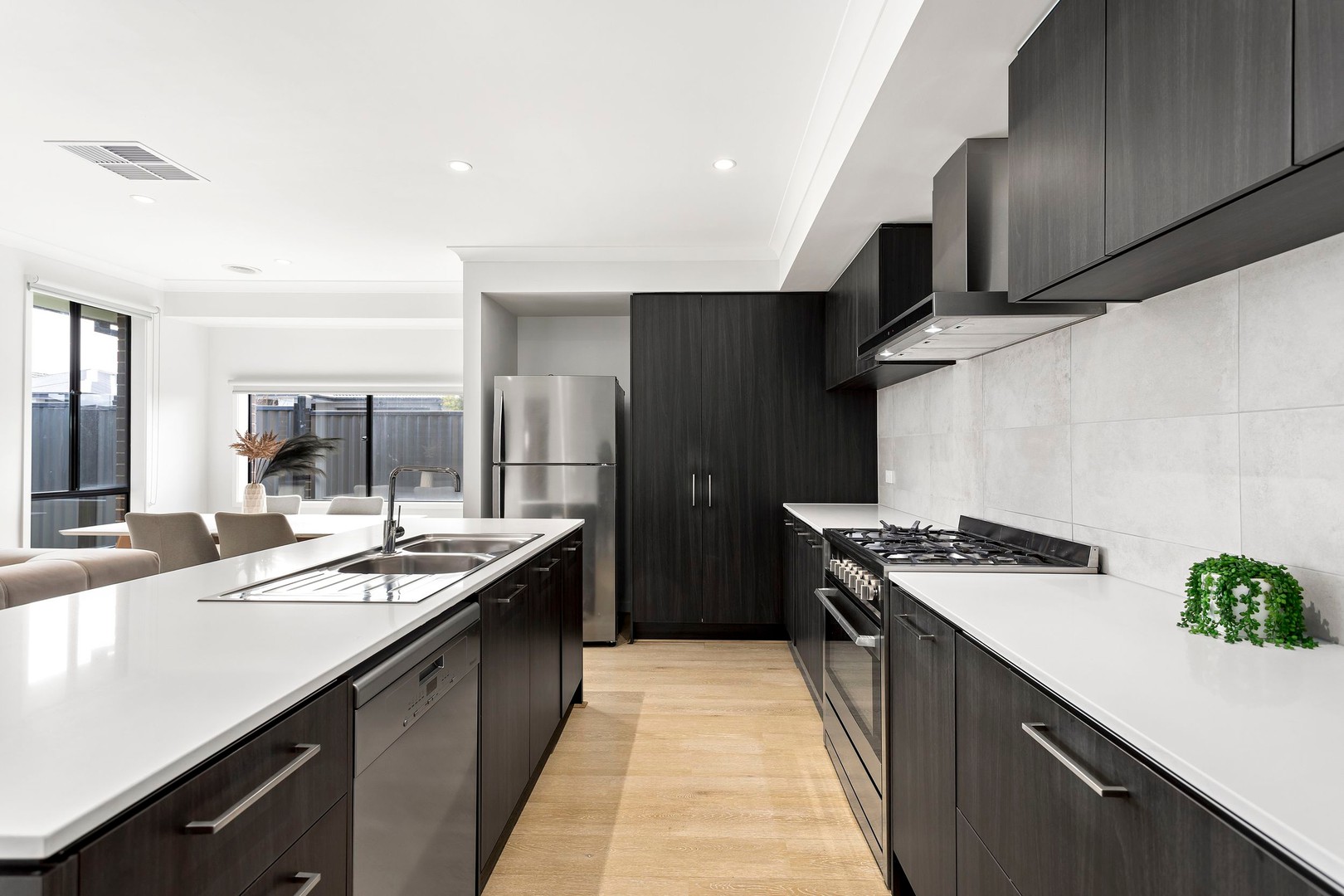 14 Gossia Avenue, Craigieburn, VIC 3064, Craigieburn - Thumbnail 4